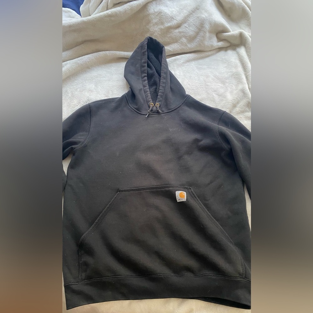 Carhartt black heavyweight pullover hoodie.